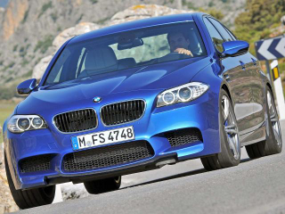 Illustration for article titled 2012 BMW M5: First Photos